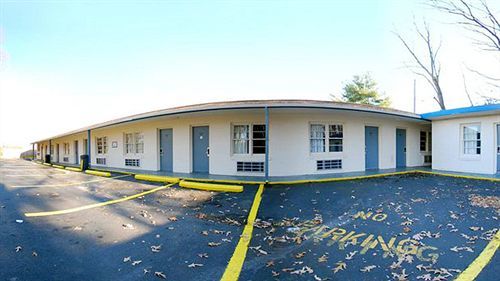 Rodeway Inn Woodbridge Exterior photo